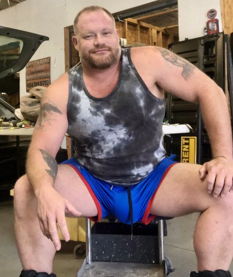 Naakte gelekte OnlyFans-foto van Graydonford
