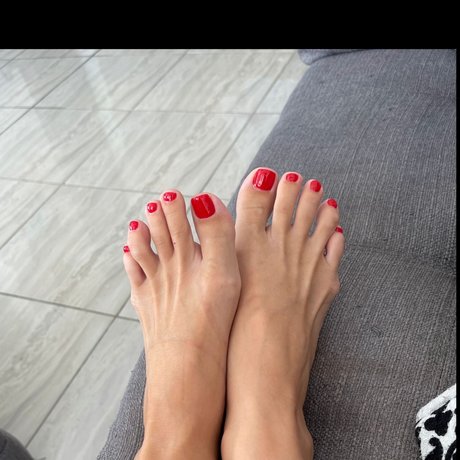 Naakte gelekte OnlyFans-foto van Gigis Soles