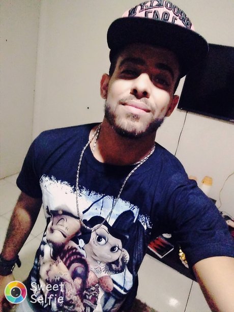 Naakte gelekte OnlyFans-foto van Ferreira