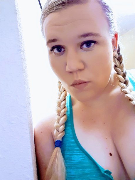 Naakte gelekte OnlyFans-foto van Kay