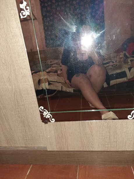 Naakte gelekte OnlyFans-foto van Gime Paz