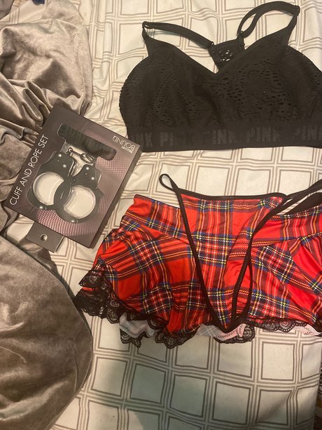 Naakte gelekte OnlyFans-foto van Hailey