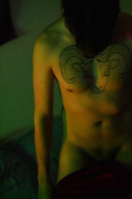 Naakte gelekte OnlyFans-foto van The Ram Boy