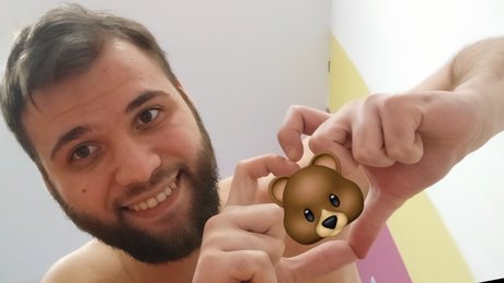 Naakte gelekte OnlyFans-foto van Sweetbarebears