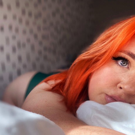 Naakte gelekte OnlyFans-foto van Lulah Love
