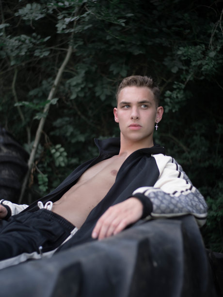 Naakte gelekte OnlyFans-foto van Pedro
