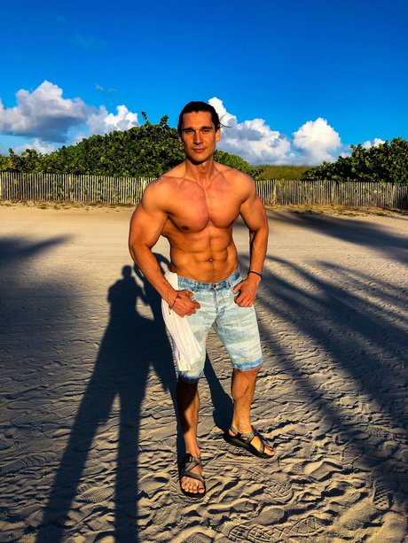 Naakte gelekte OnlyFans-foto van Georgirusevtv