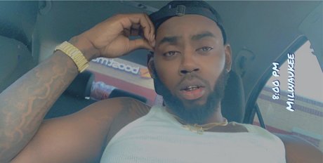 Naakte gelekte OnlyFans-foto van The Colossus Of Clout