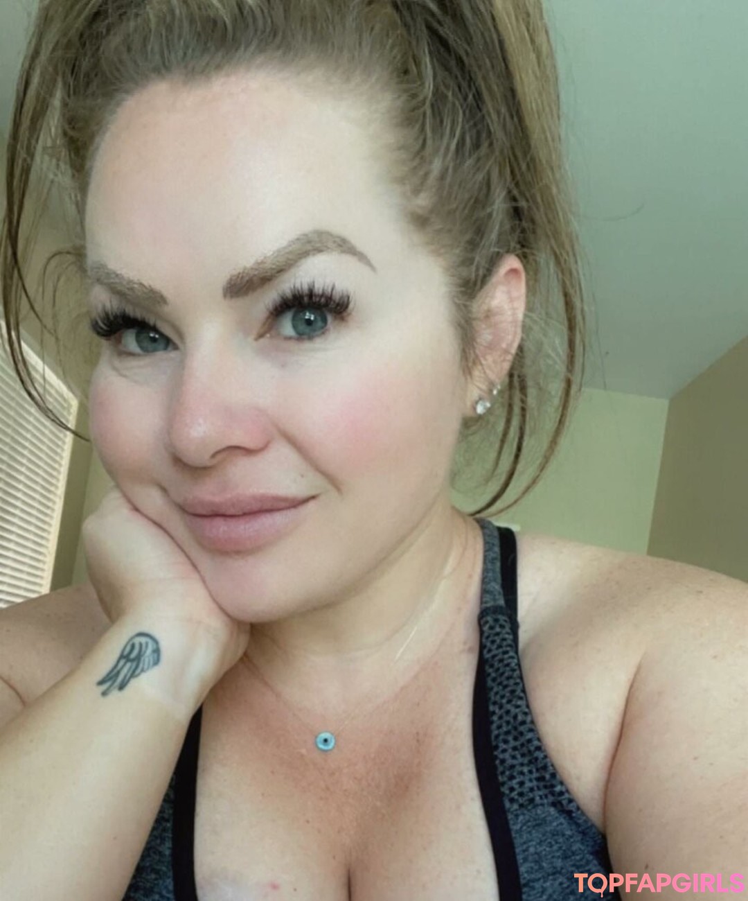 Naakte gelekte OnlyFans-foto van Notyouraverage #116 Naakte gelekte OnlyFans-foto van Notyouraverage #116