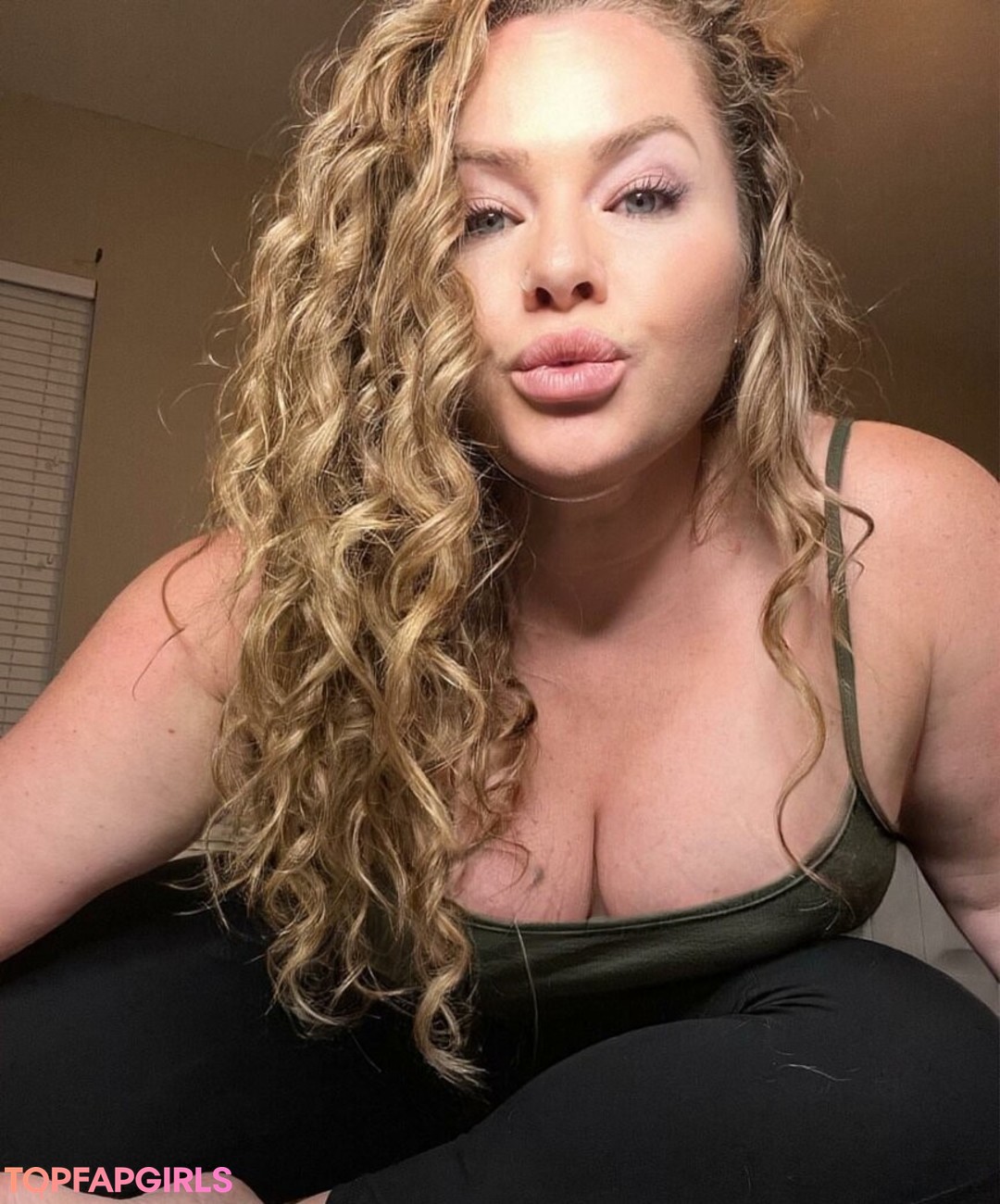 Naakte gelekte OnlyFans-foto van Notyouraverage #157 Naakte gelekte OnlyFans-foto van Notyouraverage #157