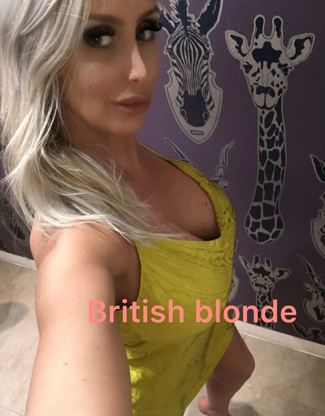 Naakte gelekte OnlyFans-foto van Naughtymother