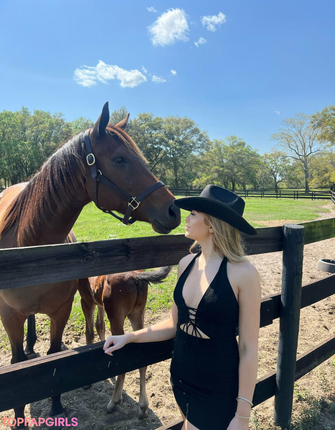 Naakte gelekte OnlyFans-foto van Dakotajane #37 Naakte gelekte OnlyFans-foto van Dakotajane #37