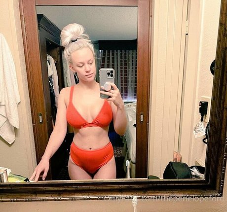 Naakte gelekte OnlyFans-foto van Penelope Ford