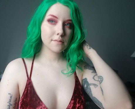 Naakte gelekte OnlyFans-foto van Kawaiifionnafree