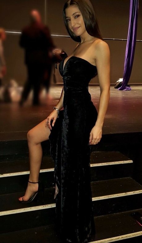 Naakte gelekte OnlyFans-foto van Andrea Helfrich