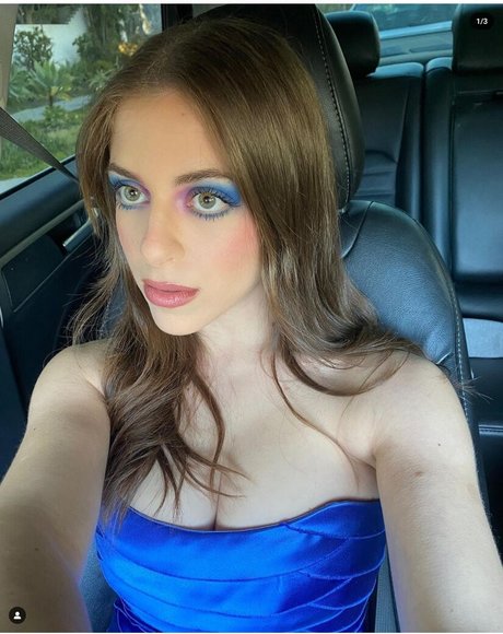 Naakte gelekte OnlyFans-foto van Baby Ariel