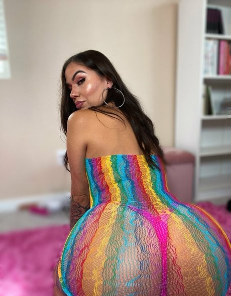 Naakte gelekte OnlyFans-foto van Freekarmen