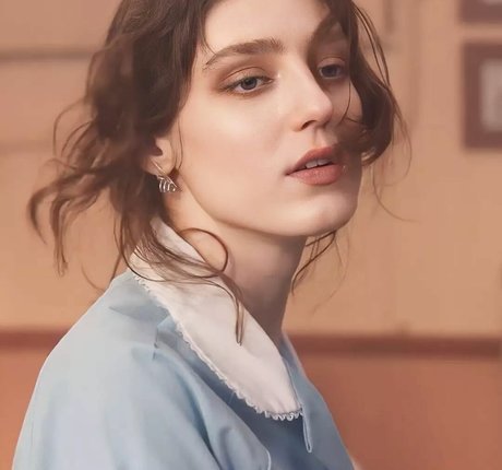 Naakte gelekte OnlyFans-foto van Jasmine Van Den Bogaerde