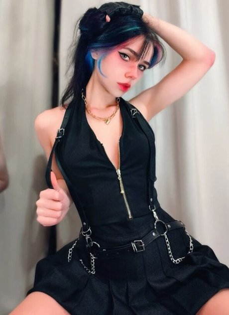 Naakte gelekte OnlyFans-foto van Inna Dakota