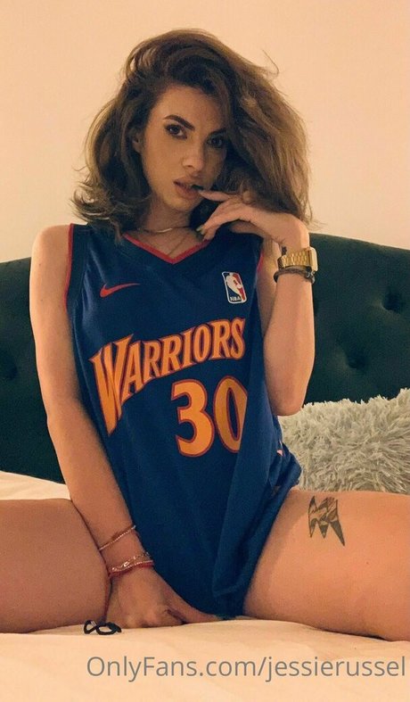 Naakte gelekte OnlyFans-foto van Jessierussel
