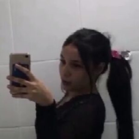 Naakte gelekte OnlyFans-foto van Leloska