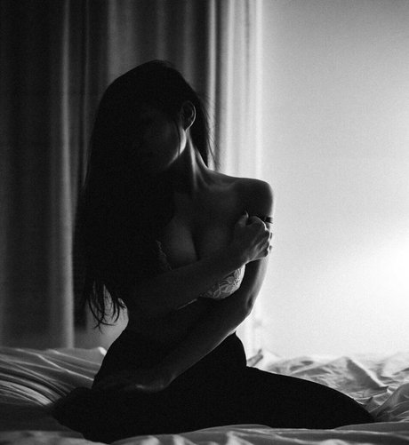 Naakte gelekte OnlyFans-foto van Jewelthe Steppe