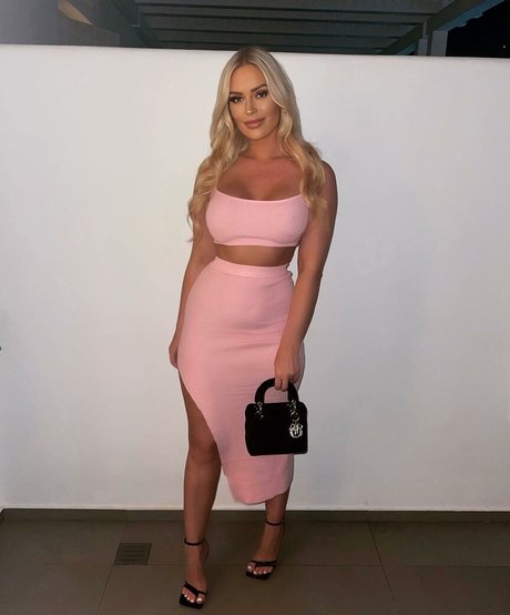 Naakte gelekte OnlyFans-foto van Viplaurenxx