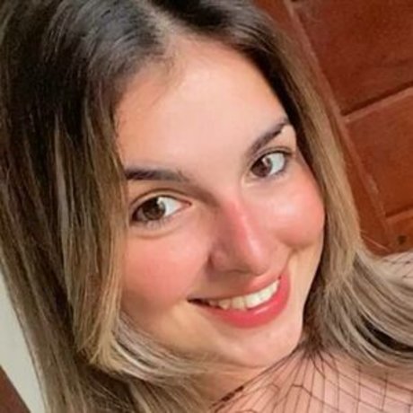 Naakte gelekte OnlyFans-foto van Biacarmago
