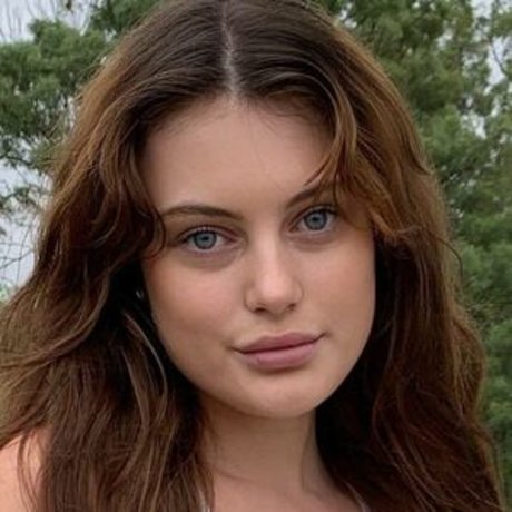 Naakte gelekte OnlyFans-foto van Quinn Rhoades