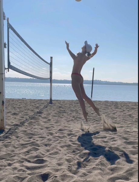 Naakte gelekte OnlyFans-foto van Harpershandy