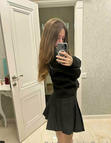 Naakte gelekte OnlyFans-foto van Pollyylolly