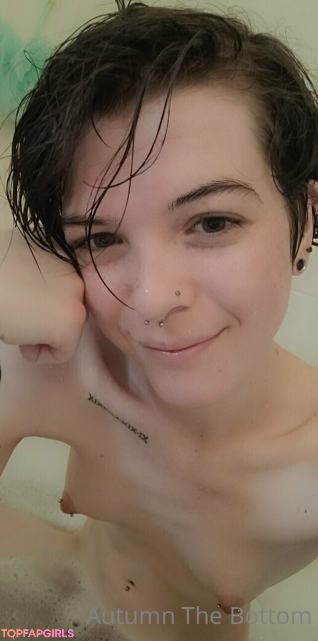 Naakte gelekte OnlyFans-foto van Awwtumdabottom #121 Naakte gelekte OnlyFans-foto van Awwtumdabottom #121