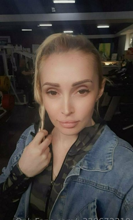 Naakte gelekte OnlyFans-foto van Countryblond