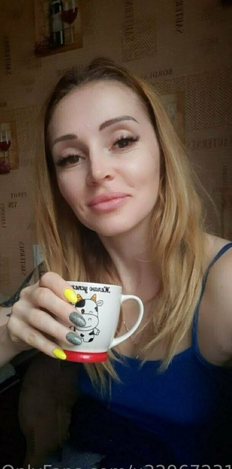 Naakte gelekte OnlyFans-foto van Countryblond