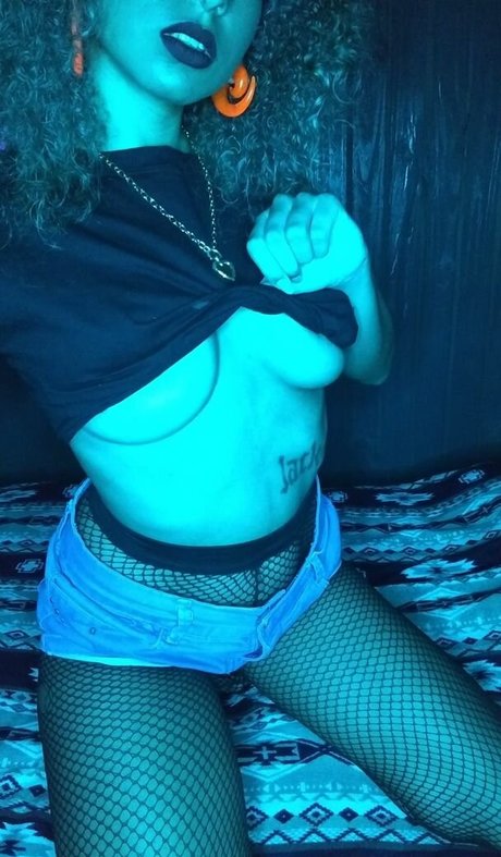 Naakte gelekte OnlyFans-foto van Laysla Jack