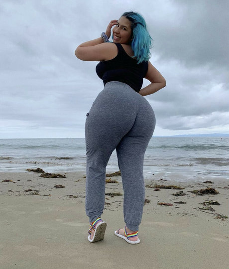 Naakte gelekte OnlyFans-foto van Kristh Albeno