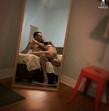 Naakte gelekte OnlyFans-foto van Fenixsun