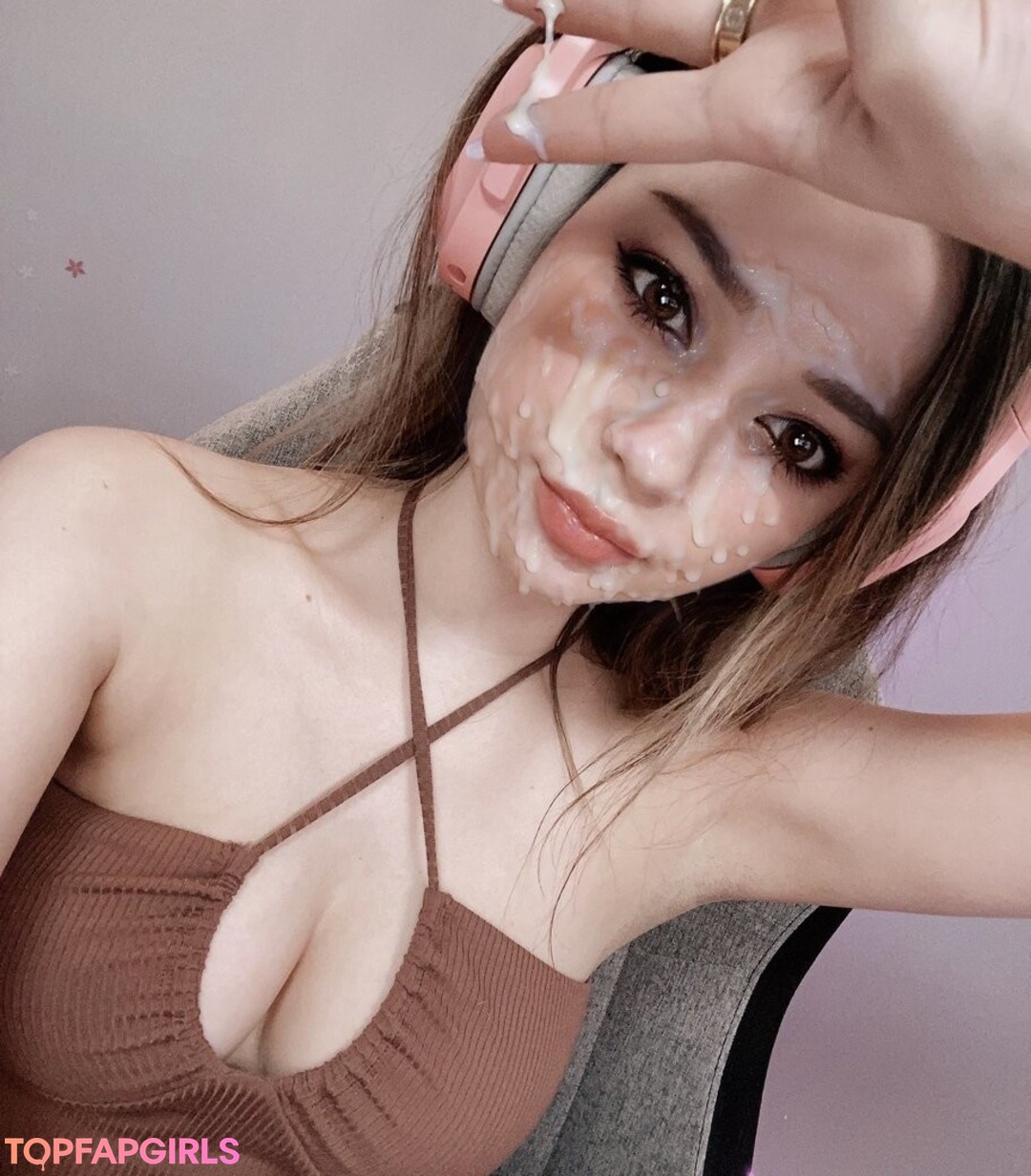 Naakte gelekte OnlyFans-foto van Lilchiipmunk #45 Naakte gelekte OnlyFans-foto van Lilchiipmunk #45