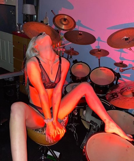Naakte gelekte OnlyFans-foto van Mercy Wight