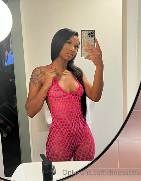 Naakte gelekte OnlyFans-foto van Fineasssstv