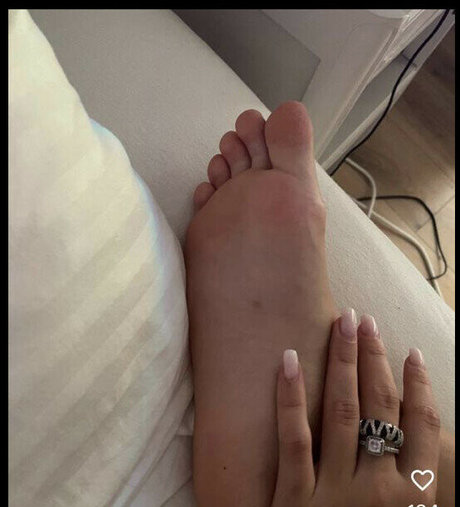 Naakte gelekte OnlyFans-foto van Charlotte Haffner