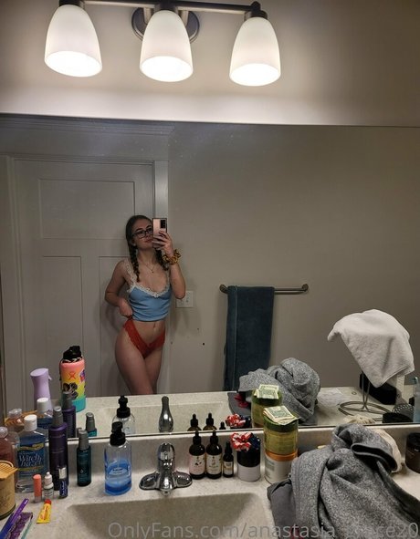 Naakte gelekte OnlyFans-foto van Anastasiagrace20