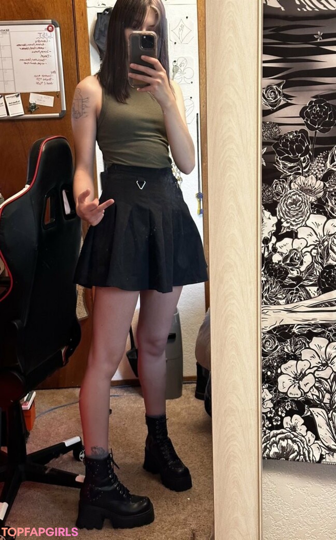 Naakte gelekte OnlyFans-foto van Bitterbich #3 Naakte gelekte OnlyFans-foto van Bitterbich #3