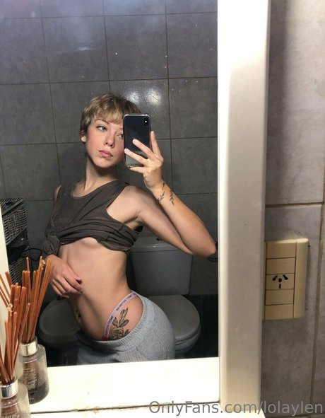Naakte gelekte OnlyFans-foto van Lolaylen