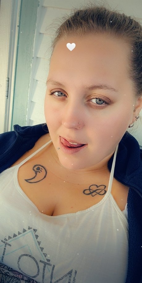 Naakte gelekte OnlyFans-foto van Crazy Momma 94
