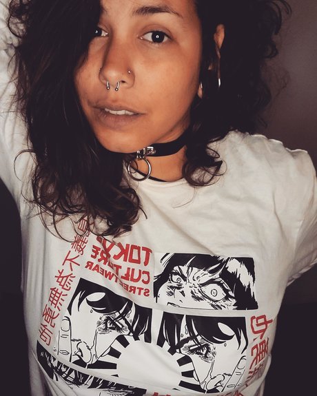 Naakte gelekte OnlyFans-foto van Ms Nocturnal