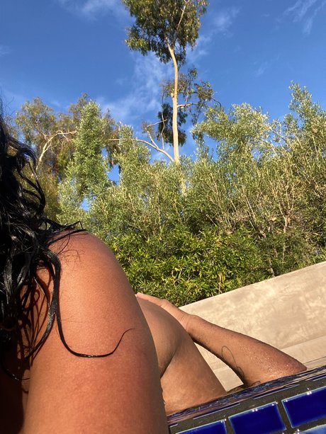 Naakte gelekte OnlyFans-foto van Creamyk