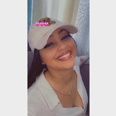 Naakte gelekte OnlyFans-foto van Saidy Mer