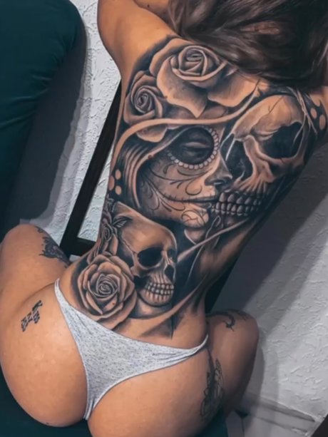 Naakte gelekte OnlyFans-foto van Ladymedusa