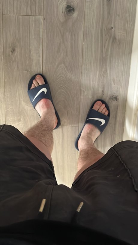 Naakte gelekte OnlyFans-foto van Bradley